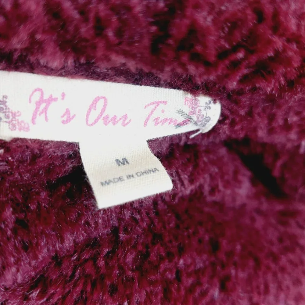 It's Our Time Women's Maroon Turtleneck Pullover Fuzzy Fleece Sweater Size M